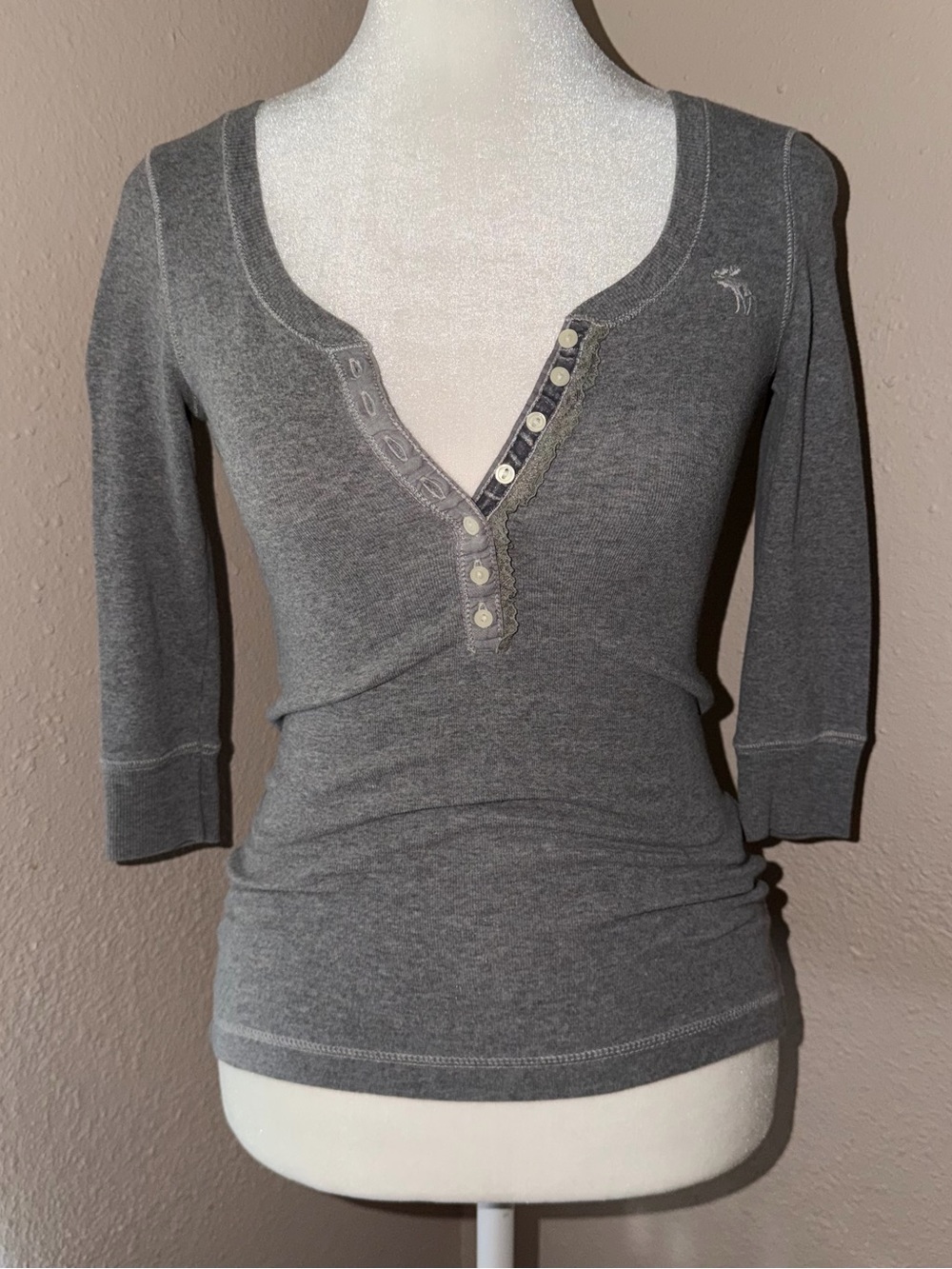 Vintage Y2K Abercrombie 2000s 3/4 Sleeve Henley Top